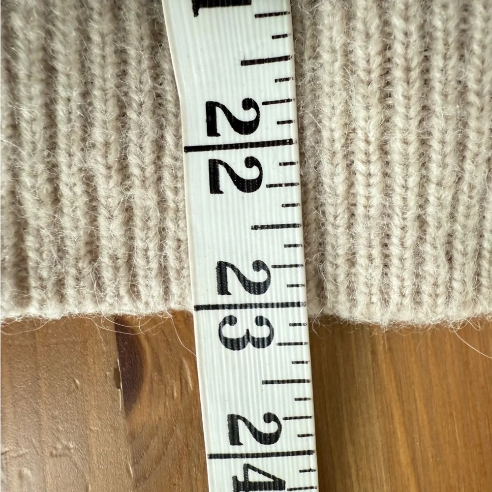 J CREW Ribbed V-neck Alpaca Wool blend cardigan sweater in zebra stripe Size L